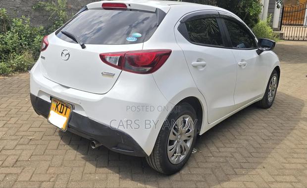 Mazda Demio 2018 White