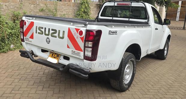 Isuzu D-MAX 2016 White