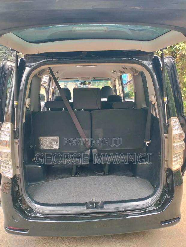 Toyota Voxy 2012 Black
