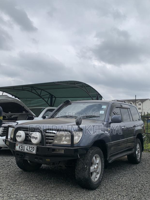 Toyota Land Cruiser 2004 Blue