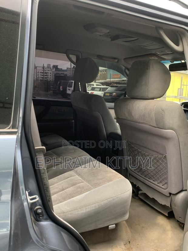 Toyota Land Cruiser 2004 Blue