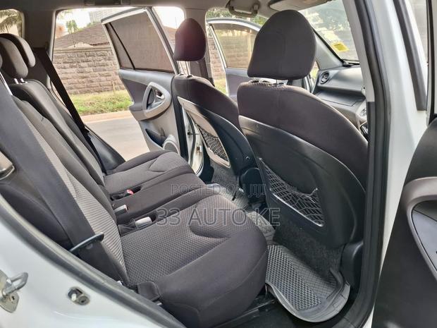 Toyota RAV4 2007 White