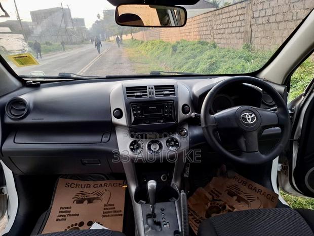 Toyota RAV4 2007 White