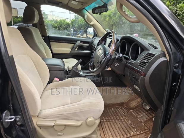 Toyota Land Cruiser 2009 Black