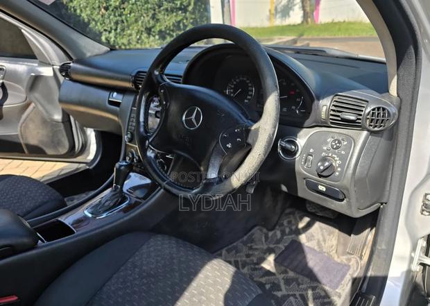 Mercedes-Benz C200 2003 Silver
