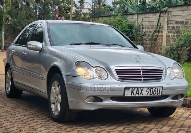 Mercedes-Benz C200 2003 Silver