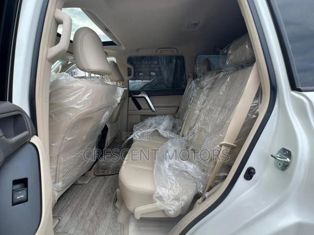 Toyota Land Cruiser Prado 2021 Pearl