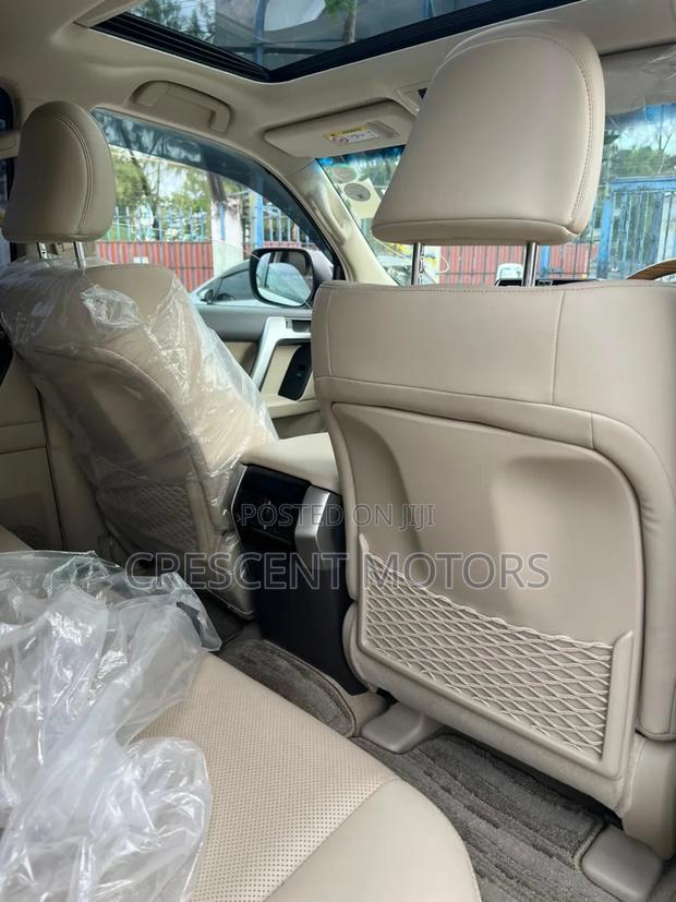 Toyota Land Cruiser Prado 2021 Pearl