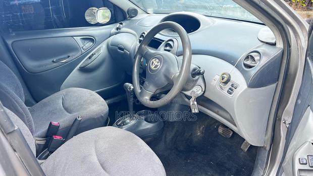 Toyota Vitz 1.0 FWD 5dr 2003 Silver