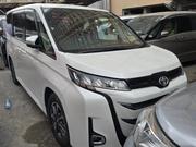 Toyota Noah 2022 White for sale