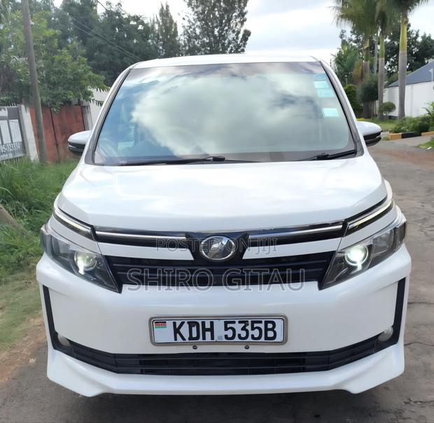Toyota Voxy 2015 White