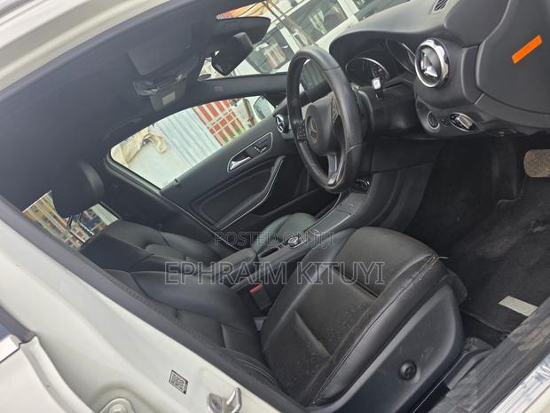 Mercedes-Benz GLA-Class 2017 White