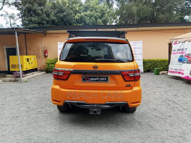 Nissan Patrol 2022 Orange