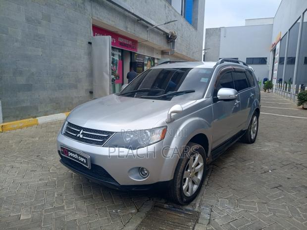 Mitsubishi Outlander 2011 Silver