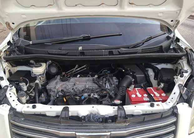 Toyota Noah 2011 White