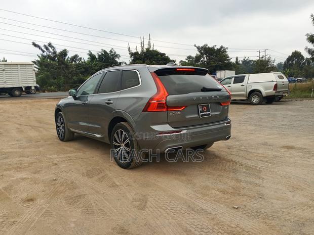 Volvo XC60 2021 Gray