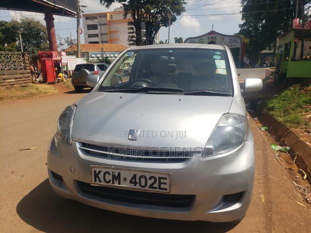 Toyota Passo 2010 Silver