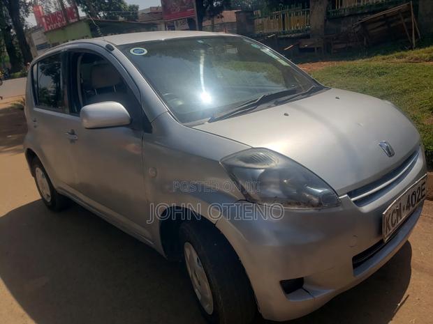 Toyota Passo 2010 Silver