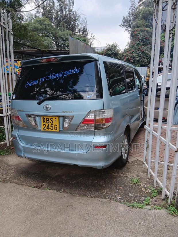 Toyota Alphard 2005 Blue