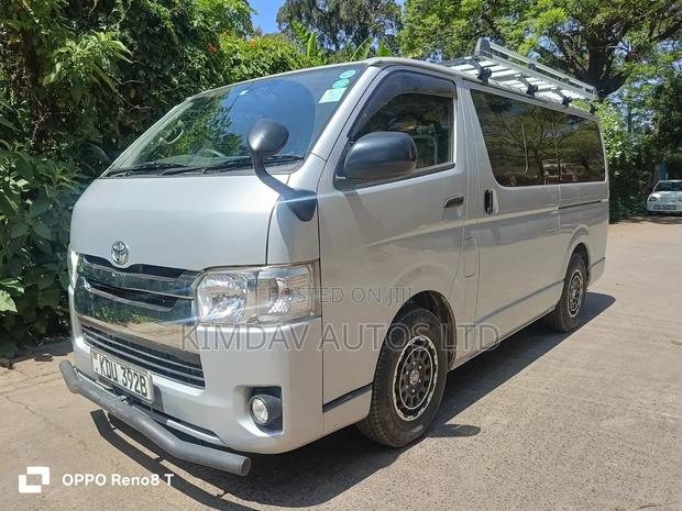 Toyota HiAce 2017 Silver