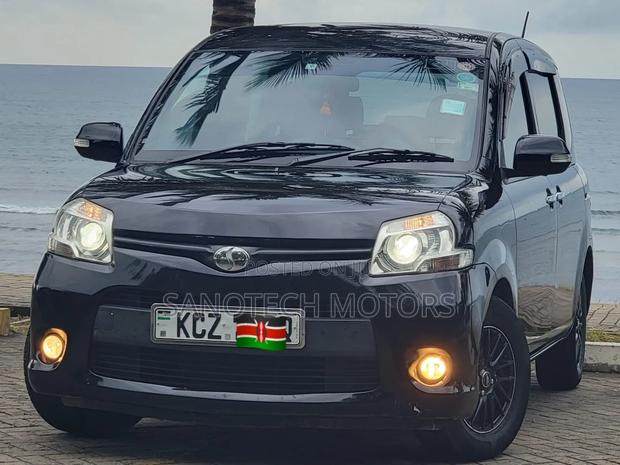 Toyota Sienta 2013 Black