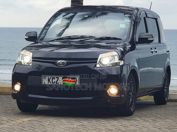 Toyota Sienta 2013 Black