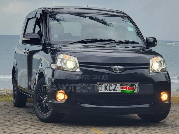 Toyota Sienta 2013 Black