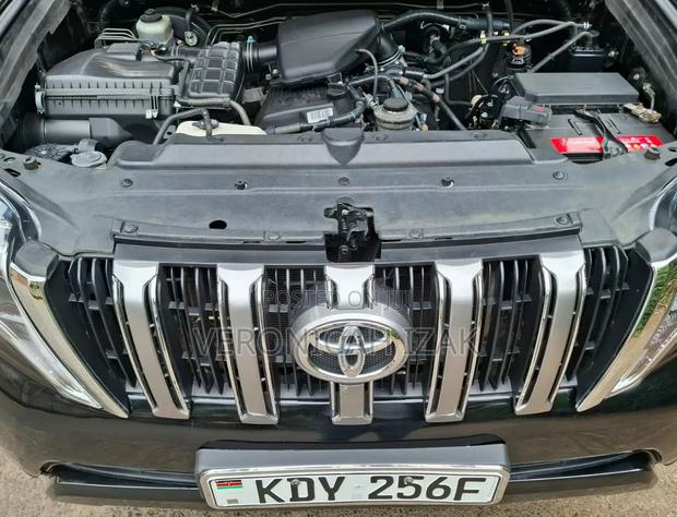 Toyota Land Cruiser Prado 2011 Black
