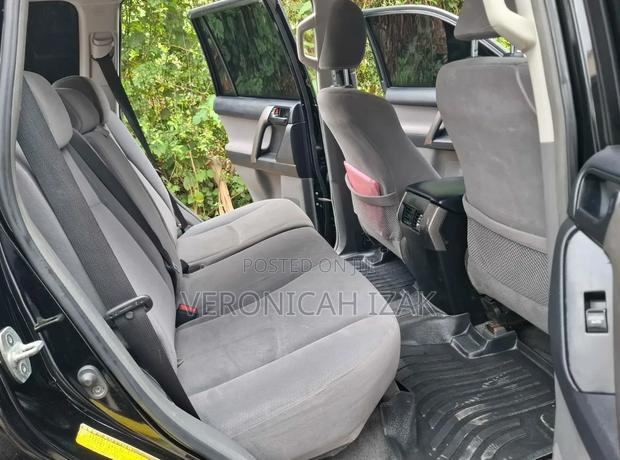 Toyota Land Cruiser Prado 2011 Black