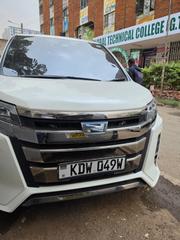 Toyota Noah 2018 White for sale