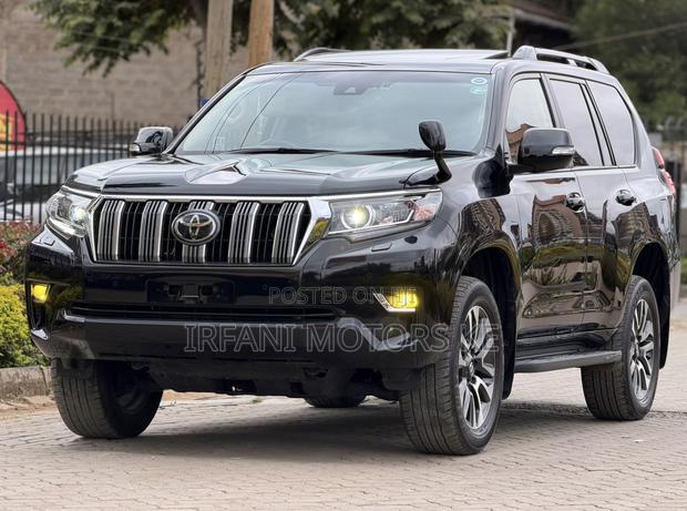 Toyota Land Cruiser Prado 2.7 2022 Black