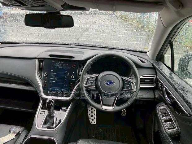 Subaru Outback 2022 Gold