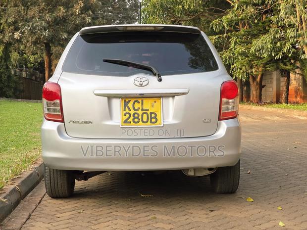 Toyota Corolla Fielder 2011 Silver