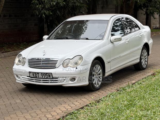 Mercedes-Benz C230 2005 White