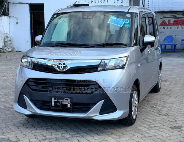 Toyota Tank 2018 Silver