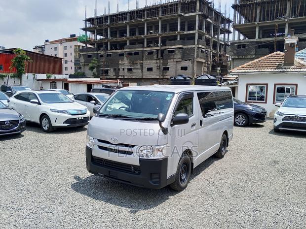 Toyota HiAce 2019 Silver