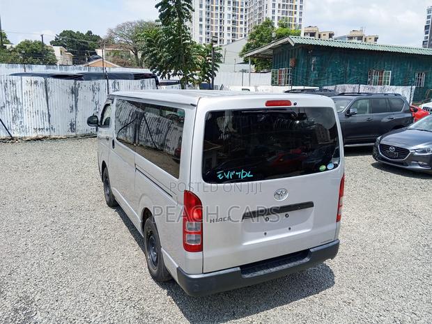 Toyota HiAce 2019 Silver