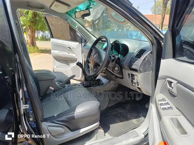 Toyota Hilux 2009 Black
