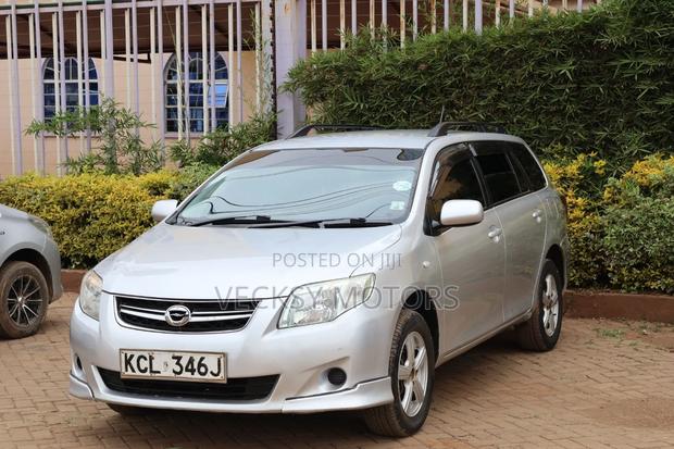 Toyota Corolla Fielder 2012 Silver