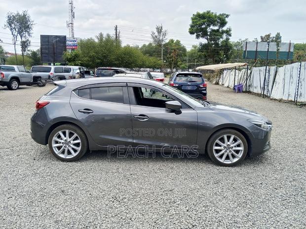 Mazda Axela 2018 Gray