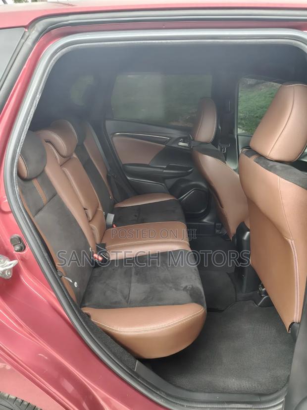 Honda Fit 2019 Pink