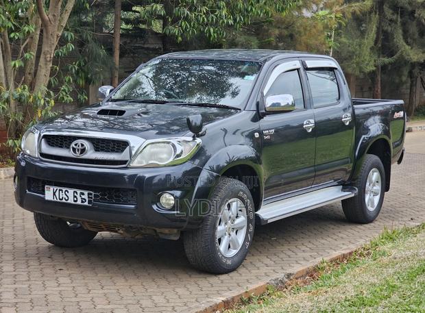 Toyota Hilux 2011 Black
