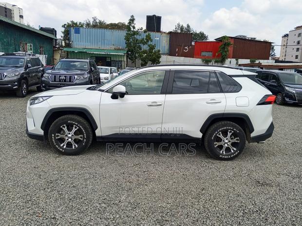 Toyota RAV4 2020 White