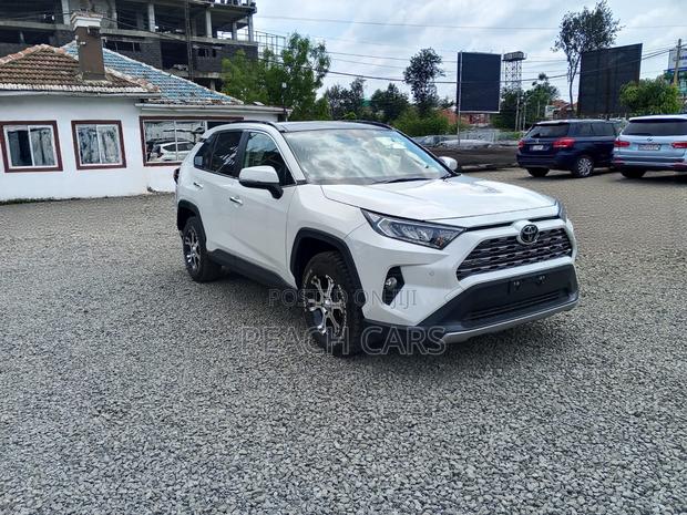 Toyota RAV4 2020 White
