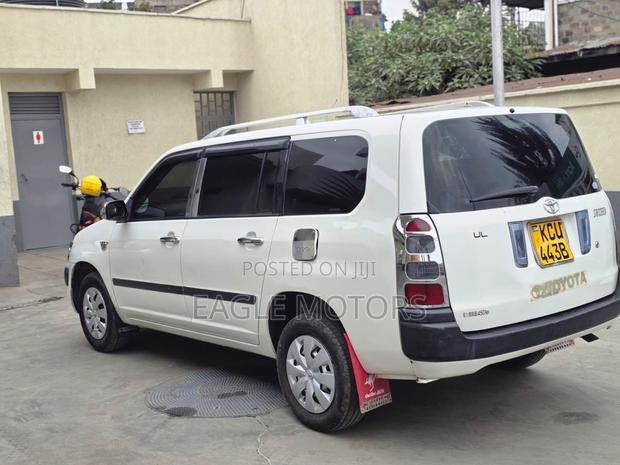 Toyota Succeed SV Premium 2014 White