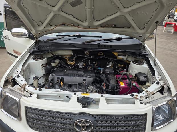 Toyota Succeed SV Premium 2014 White