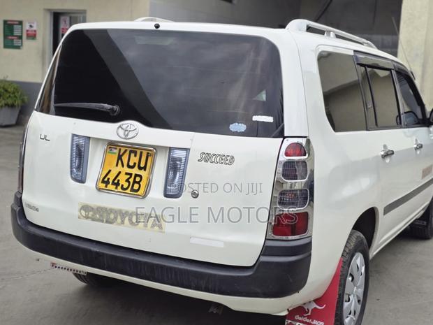 Toyota Succeed SV Premium 2014 White