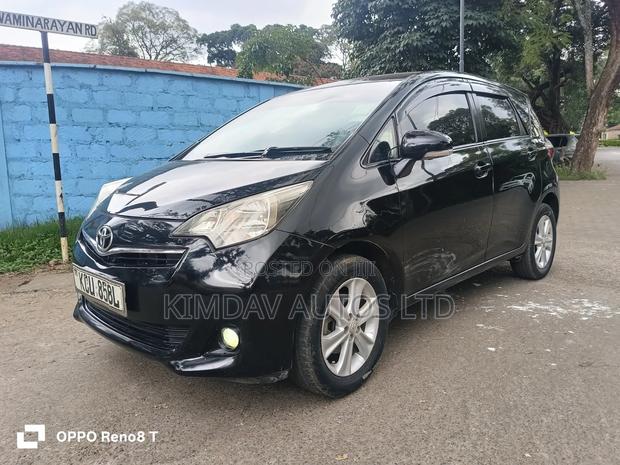 Toyota Ractis 2012 Black