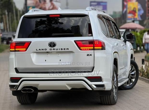 Toyota Land Cruiser 3.5 Petrol 4WD 2022 Pearl