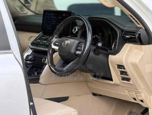 Toyota Land Cruiser 3.5 Petrol 4WD 2022 Pearl